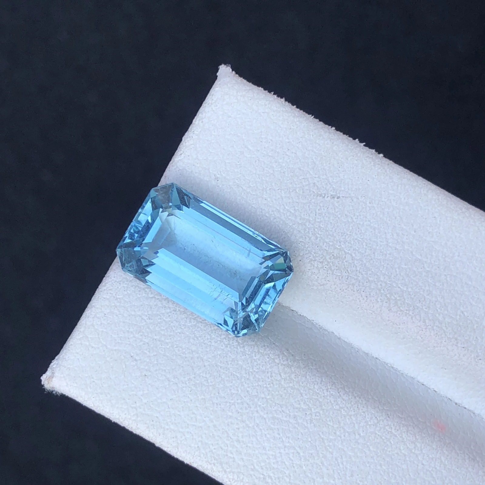 7.42ct Natural Blue Aquamarine Emerald Cut Loose Gemstone — view 4